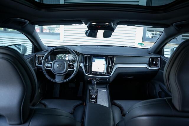 Volvo V60 CROSS COUNTRY 2.0 T5 AWD Pro Panodak Memory Harman Kardon Leer Trekhaak ACC HUD