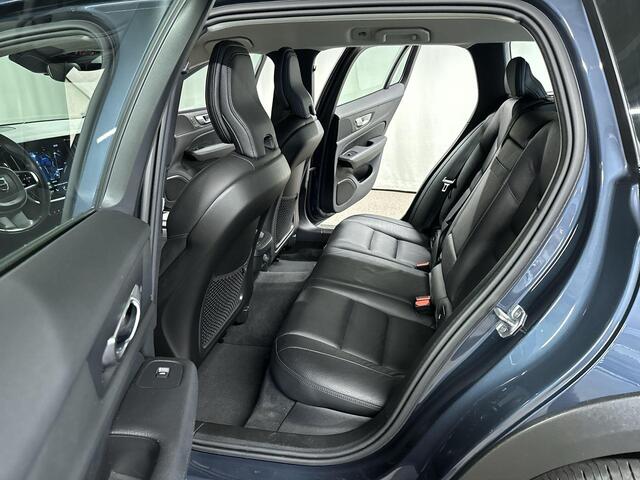 Volvo V60 CROSS COUNTRY 2.0 B5 AWD Pro Automaat | Trekhaak | Leder | Memory