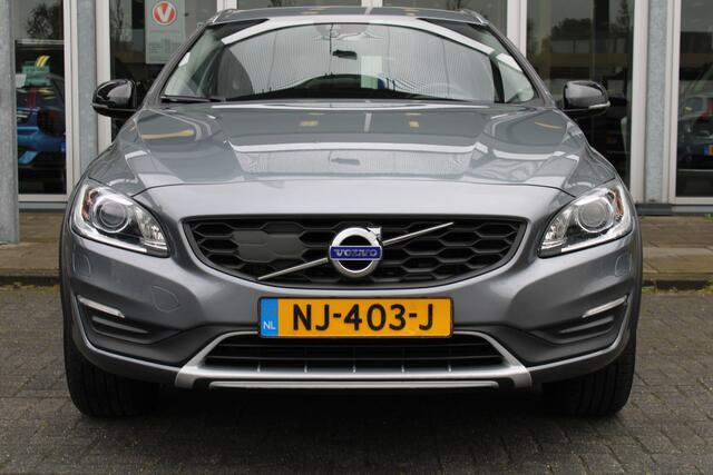 Volvo V60 CROSS COUNTRY D4 Nordic+ | Org. NL | Afn. Trekhaak | Verw. Voorstoelen | Verw. Voorruit | Standkachel