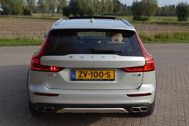 Volvo V60 CROSS COUNTRY 2.0 T5 AWD Pro Polestar Engineered NW STAAT