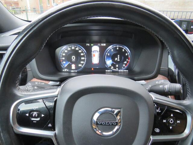 Volvo V60 CROSS COUNTRY 2.0 B5 AWD Pro * Rijklaarprijs incl. garantie * Trekhaak * Panoramadak * Leder * Adaptive Cruise * Led