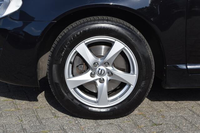 Volvo V70 D3 150PK Automaat Polar ACC | Xenon | Trekhaak | Leder | Standkachel | Stoelverwarming