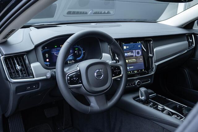 Volvo V90 T6 Automaat Plug-in hybrid AWD Ultra Bright | Panoramadak|Alarmklasse 3|Rondomzicht Camera| Interieur Voorverwarming| Premium Audio by Harman en Kardon| Head Up Display| Keyless Entry.