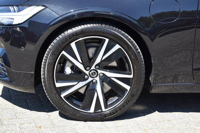 Volvo V90 T8 390PK AWD R-Design HUD | H&K | Trekhaak | Luchtvering | 360 camera | 19"LMV