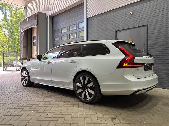 Volvo V90 T6 Plug-in hybrid Ultra Dark | Luchtvering Achter | Massage+Ventilatie | Head-Up | 360° Camera |
