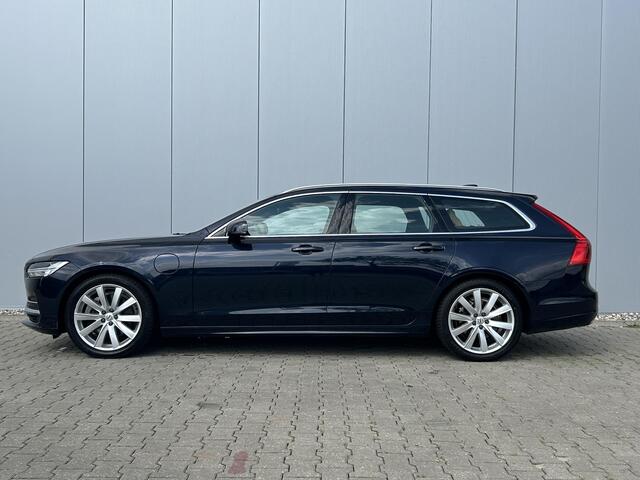 Volvo V90 2.0 T8 AWD Momentum / Navigatie / Climate Control / Cruise Control Adaptief / Achterklep Elektrisch / Trekhaak 2100 KG Trekgewicht /