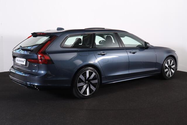 Volvo V90 T6 Recharge AWD Ultra Dark - Panorama/schuifdak - IntelliSafe Assist & Surround - 360º Camera - Harman/Kardon audio - Adaptieve LED koplampen - Verwarmde voorstoelen, stuur & achterbank - Parkeersensoren voor & achter - Elektr. bedienb. voorstoelen met ge
