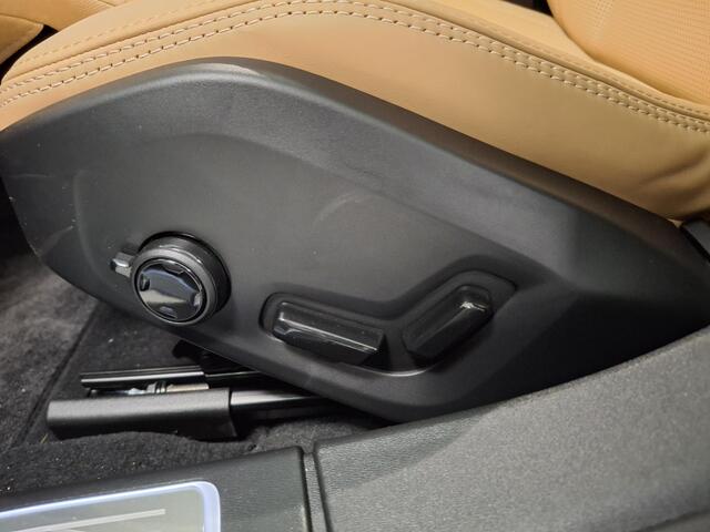 Volvo V90 T8 Plug-in hybrid AWD Ultra Dark | B&W Audio | Panoramadak | Leder pakket inclusief stoelventilatie |
