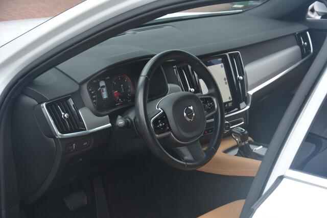 Volvo V90 2.0 D3 Inscription | Navigatie | Full LED | Leer | Pilot assist | Lane keeping | Stoelverwarming | Dealer onderhouden!!