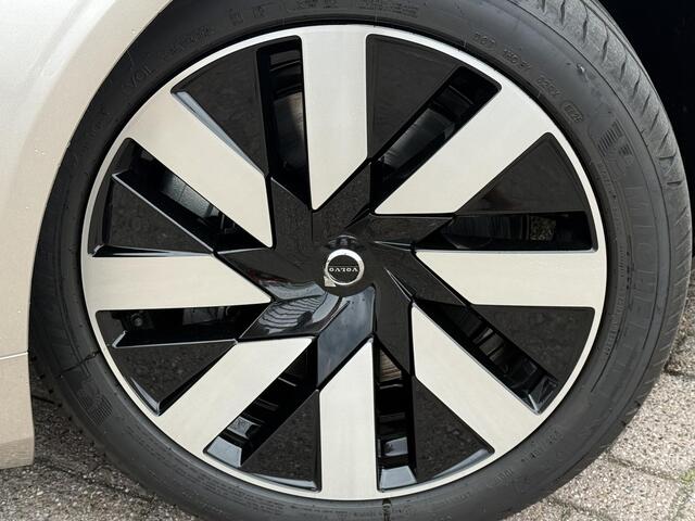 Volvo V90 2.0 T8 Plug-in hybrid AWD Ultra Dark | Nieuw Binnen | Trekhaak | Schuif/kantel dak | Memory | Head up display | Stoelverwarming V+A | Stuurverwarming |