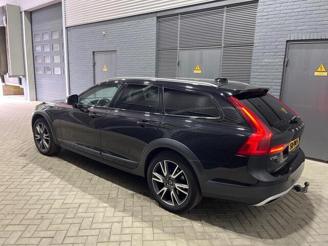 Volvo V90 Cross Country D4 AWD | ACC | Trekhaak | Camera | Stoelverwarming | Getint Glas