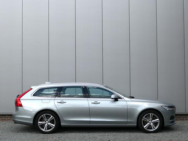 Volvo V90 T5 AUT Momentum Leer / Stuur verwarming / Parkeer camera / Pilot assist