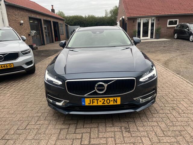 Volvo V90 T8 Twin Engine Momentum Pro