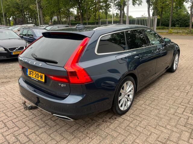 Volvo V90 T8 Twin Engine Momentum Pro