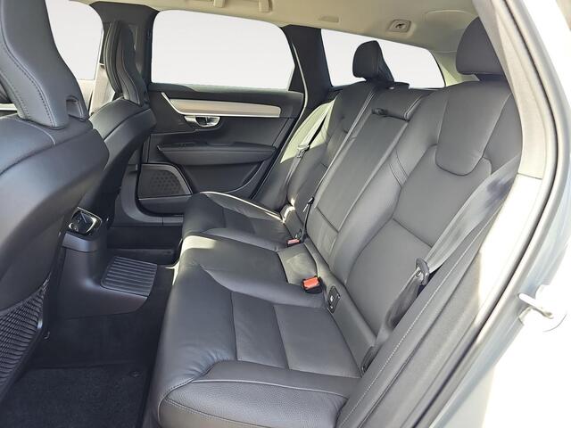 Volvo V90 2.0 T6 Plug-in hybrid AWD Plus Dark | Trekhaak | Harman/Kardon Audio | 360 graden camera | Stoelverwarming |