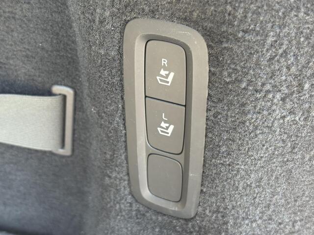 Volvo V90 2.0 T5 Momentum | Full LED Koplampen | Trekhaak | Standkachel | Stuur en Stoelverwarming | Navigatie |