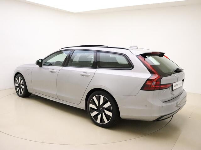 Volvo V90 T6 350pk AWD Ultra Dark / 360 Camera / Head-Up / Schuif/kanteldak / Trekhaak / BLIS / Harman&Kardon / Elektr. Stoelen / Full-LED / Lederen Dashboard /