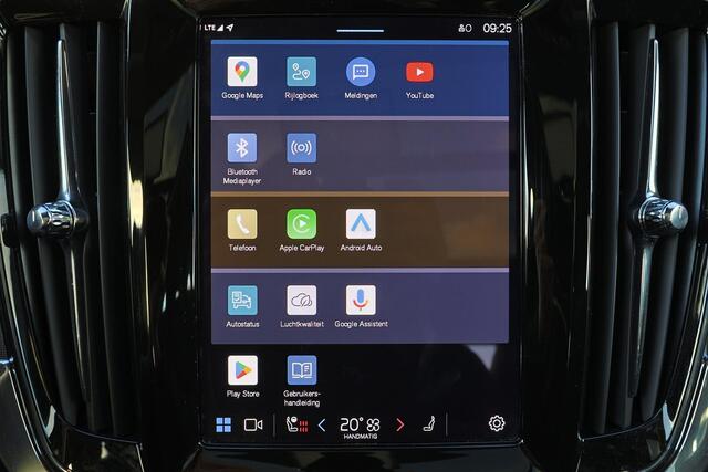 Volvo V90 T8 Recharge AWD Ultra Dark - Panorama/schuifdak - IntelliSafe Assist & Surround - 360º Camera - Harman/Kardon audio - Adaptieve LED koplampen - Verwarmde voorstoelen, stuur & achterbank - Parkeersensoren voor & achter - Elektr. bedienb. voorstoelen met ge