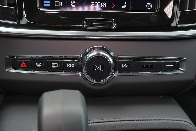 Volvo V90 T6 Recharge AWD Plus Dark - LONG RANGE - IntelliSafe Assist & Surround - 360º Camera - Harman/Kardon audio - Adaptieve LED koplampen - Verwarmde voorstoelen, stuur & achterbank - Parkeersensoren voor & achter - Elektr. bedienb. voorstoelen met geheugen - 