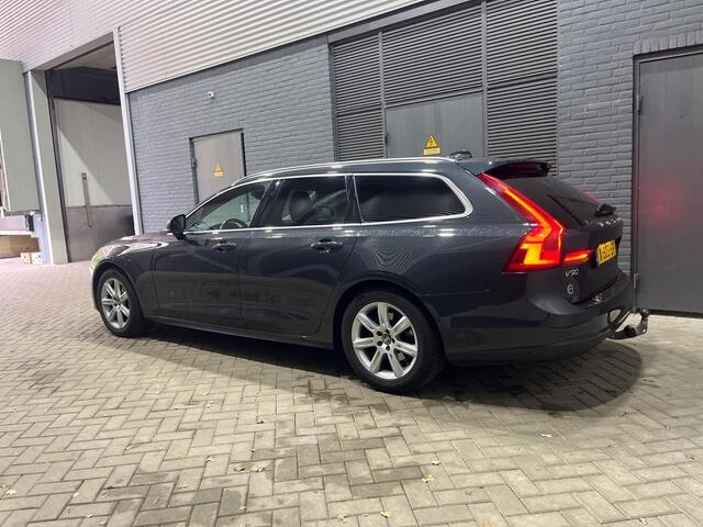 Volvo V90 D3 Momentum | ACC | BLIS | Camera | Leder | Stoelverwarming | Apple Carplay | Trekhaak