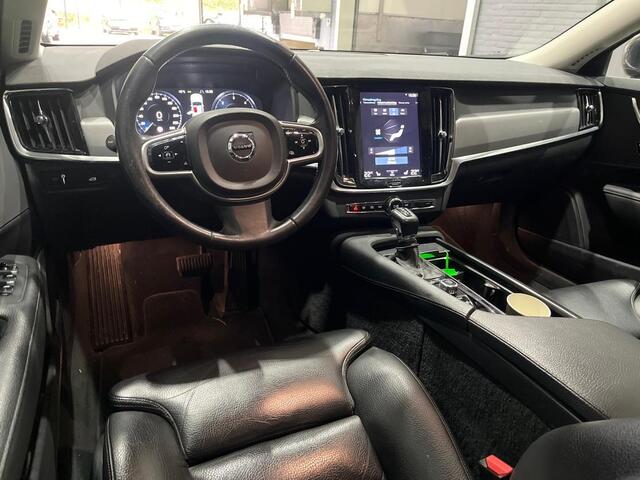 Volvo V90 D3 Momentum | ACC | BLIS | Camera | Leder | Stoelverwarming | Apple Carplay | Trekhaak