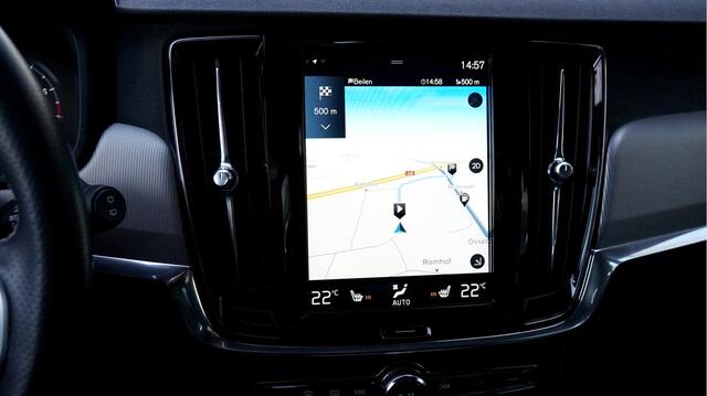 Volvo V90 2.0 T4 140kW/190pk Aut8 R-Design PANORAMADAK + FULL LED HIGH BEAM + NAVI SENSUS + PILOT ASSIST + ADAPT.CRUISE + STOELVERWARMING + LEER/ALCANTARA + LANE ASSIST + KEYLESS ENTRY&GO + ON-CALL + PARKSENSOREN + 19" LM-VELGEN!!