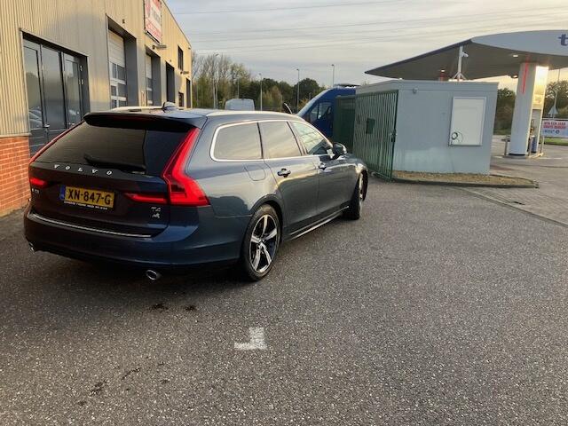 Volvo V90 2.0 T4 Momentum