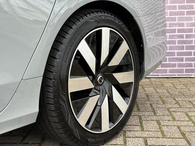 Volvo V90 2.0 T6 Plug-in hybrid AWD Ultra Dark | Trekhaak | Schuif/kantel dak | Memory | Head up display | Stoelverwarming V+A | Stuurverwarming |