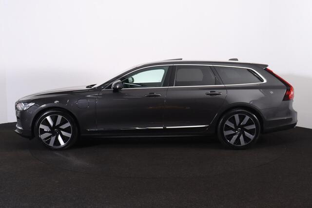 Volvo V90 T6 Recharge AWD Ultra Bright - Luchtvering - Panorama/schuifdak - IntelliSafe Assist & Surround - 360º Camera - Bowers & Wilkins audio - Adaptieve LED koplampen - Verwarmde voorstoelen, stuur & achterbank - Parkeersensoren voor & achter - Elektr. bedienb.