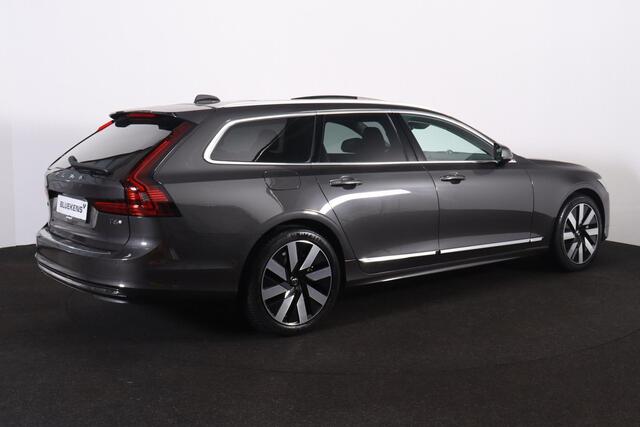 Volvo V90 T6 Recharge AWD Ultra Bright - Luchtvering - Panorama/schuifdak - IntelliSafe Assist & Surround - 360º Camera - Bowers & Wilkins audio - Adaptieve LED koplampen - Verwarmde voorstoelen, stuur & achterbank - Parkeersensoren voor & achter - Elektr. bedienb.