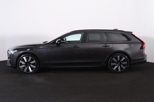 Volvo V90 T6 Recharge AWD Plus Dark - IntelliSafe Assist & Surround - 360º Camera - Harman/Kardon audio - Adaptieve LED koplampen - Verwarmde voorstoelen, stuur & achterbank - Parkeersensoren voor & achter - Elektr. bedienb. voorstoelen met geheugen - Extra getint 