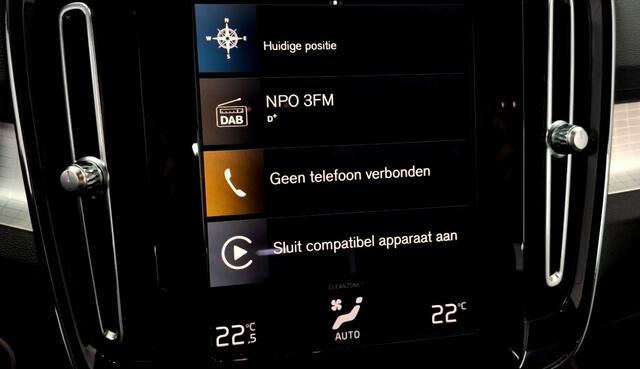 Volvo XC40 1.5 T5 Recharge 193kW/262pk DCT7 FACELIFT! Core Bright CLIMA + CRUISE + FULL LED HIGH BEAM + NAVI SENSUS + LANE ASSIST + SPORTSTOELEN + KEYLESS ENTRY&GO + CAMERA + MISTLAMPEN VOOR + PARKSENSOREN + 18" LM-VELGEN!!