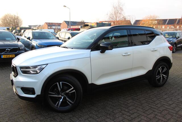 Volvo XC40 1.5 T2 R-Design Cam | Keyless | Blis