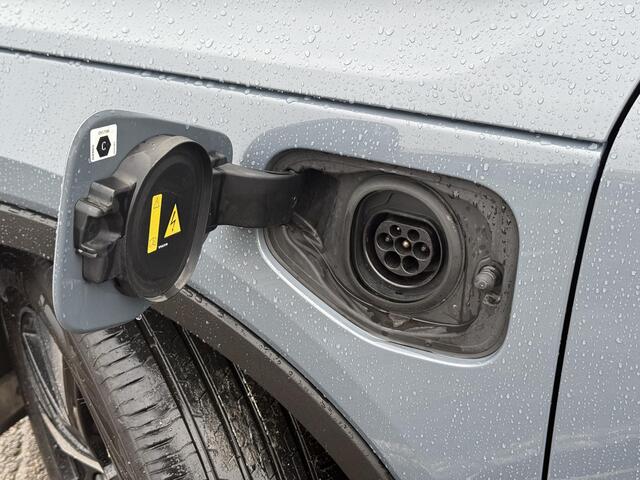 Volvo XC40 1.5 T4 Plug-in hybrid Plus Dark , Automaat , Adaptive Cruise , Pilot Assist , Leder , Stoel+Stuur+Achterbank Verwarmd , Harman/Kardon , Camera , Elek. verstelbare stoel met geheugen , Carplay , Navi , Bluetooth ,