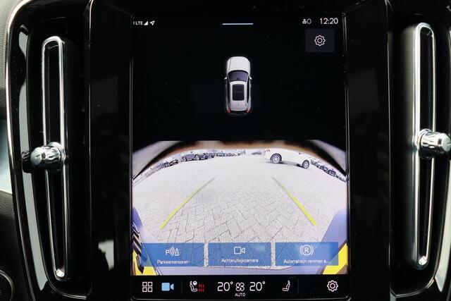 Volvo XC40 B4 Plus Dark - IntelliSafe Assist & Surround - Harman/Kardon audio - Parkeercamera achter - Verwarmde voorstoelen & stuur - Parkeersensoren voor & achter - Elektr. bedienb. voorstoelen met geheugen links - Draadloze tel. lader - 20' LMV