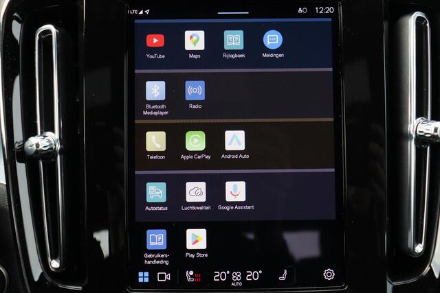 Volvo XC40 B4 Plus Dark - IntelliSafe Assist & Surround - Harman/Kardon audio - Parkeercamera achter - Verwarmde voorstoelen & stuur - Parkeersensoren voor & achter - Elektr. bedienb. voorstoelen met geheugen links - Draadloze tel. lader - 20' LMV
