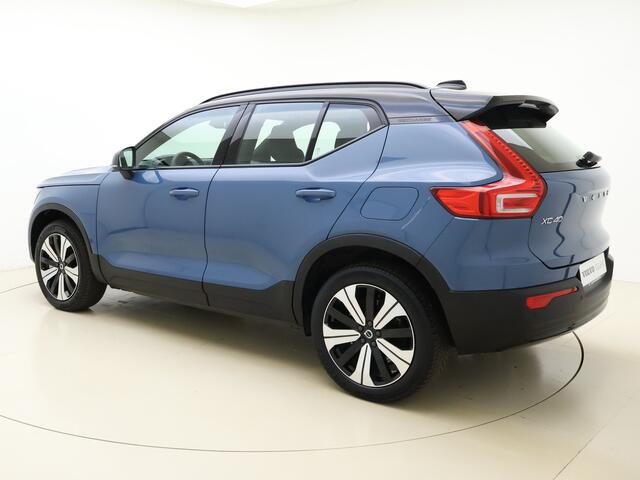 Volvo XC40 Recharge Core 70 kWh / El. Trekhaak / Metallic Lak / Zitting Verlenging / 19'' + All Season banden / PDC + Camera / Lane Keeping Aid /