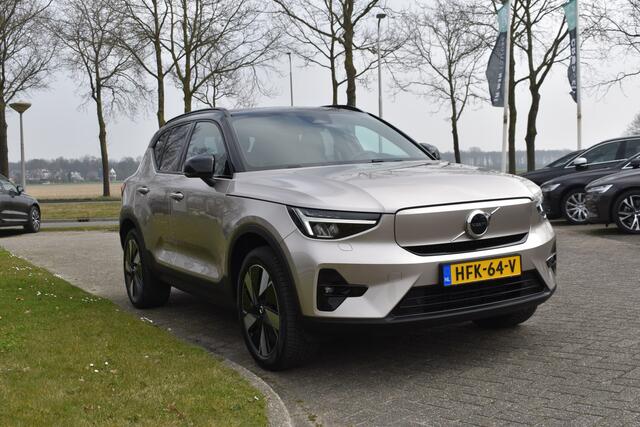 Volvo XC40 Twin 408PK AWD Plus 82 kWh | Trekhaak | ACC | Elektr. stoel | Camera | Stuurverwarming | 19"LMV