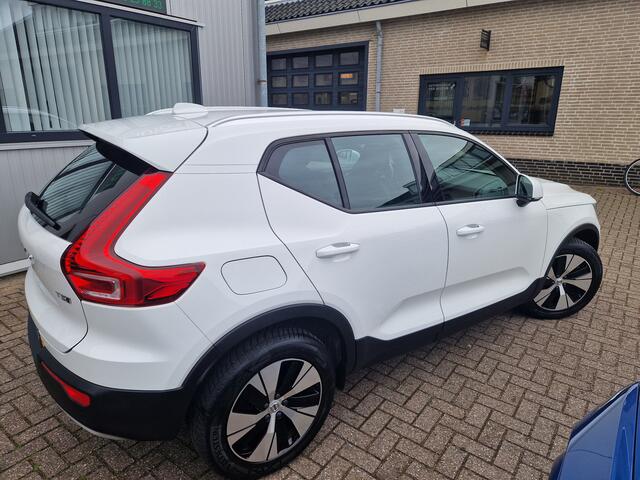 Volvo XC40 1.5 T5 Twin Engine Momentum Pro AUTOMAAT | NL Auto | Verw.stoelen