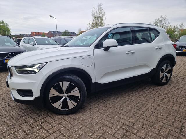 Volvo XC40 1.5 T5 Twin Engine Momentum Pro AUTOMAAT | NL Auto | Verw.stoelen
