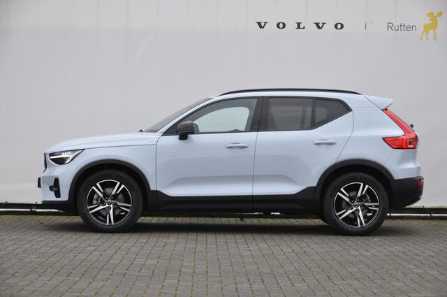 Volvo XC40 B4 211PK Automaat Plus Dark / Adaptive cruise control / Elektrische stoelen / Harman Kardon audio / Pilot assist / BLIS / Stoel en stuur verwarming / Elektrische achterklep / Parkeersensoren met 360 camera / Google infotainment