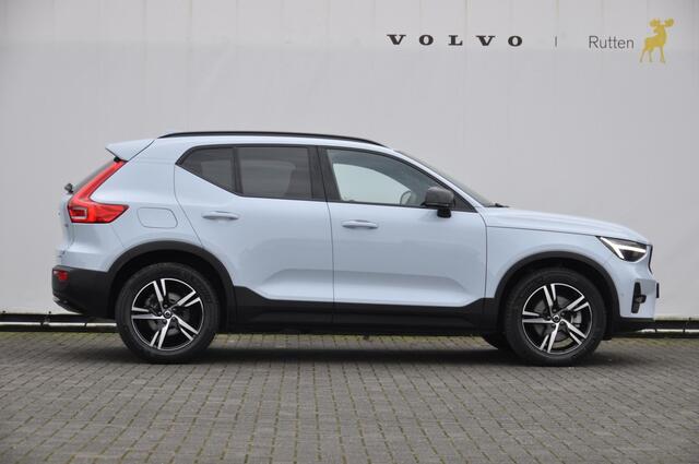 Volvo XC40 B4 211PK Automaat Plus Dark / Adaptive cruise control / Elektrische stoelen / Harman Kardon audio / Pilot assist / BLIS / Stoel en stuur verwarming / Elektrische achterklep / Parkeersensoren met 360 camera / Google infotainment