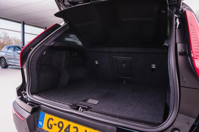 Volvo XC40 T3 Geartronic Momentum Pro, Park Assist Line