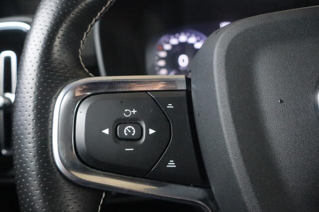 Volvo XC40 1.5 T5 Rech. Inscr. I Achteruitrijcamera I Stoelverwarming