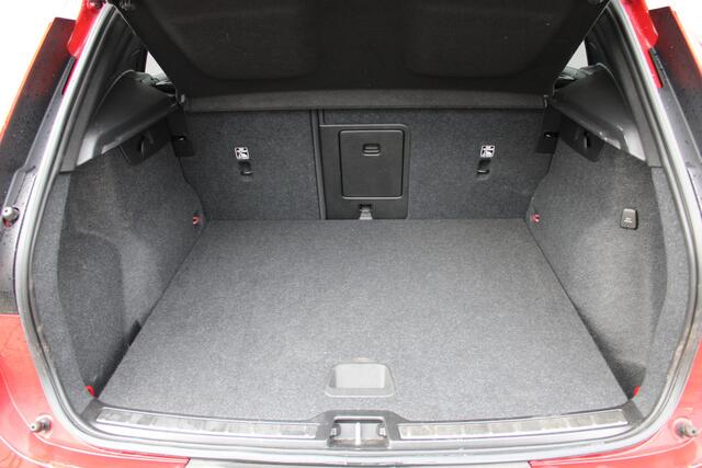 Volvo XC40 T4 Recharge Inscription | Leder | 19" velgen |