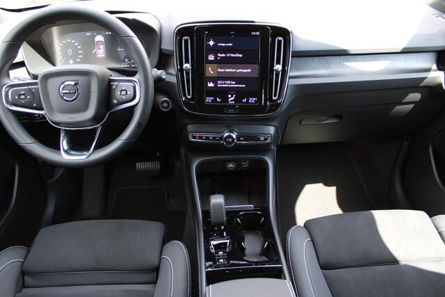 Volvo XC40 1.5 T4 Plug-in hybrid Plus Dark | Trekhaak | H/K | Pilot Assist | Memory | Navigatie | 360 Camera