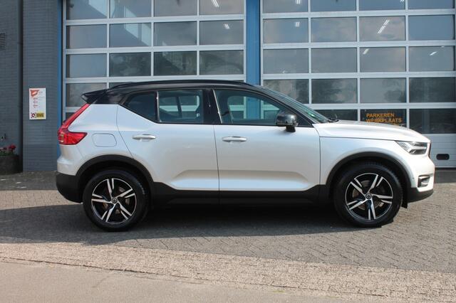 Volvo XC40 2.0 T4 AWD R-DESIGN Trekhaak afneembaar / stoel v en a incl stuurvw.