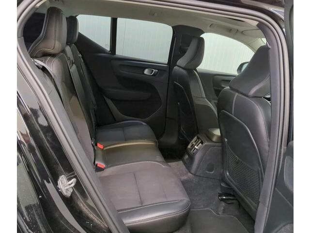 Volvo XC40 1.5 T5 Recharge 262 pk Momentum Pro Panoramadak Camera Parkeersensoren Navigatie Led Koplampen Plug In Hybride NL Auto 1e Eigenaar Lage Kilometerstand