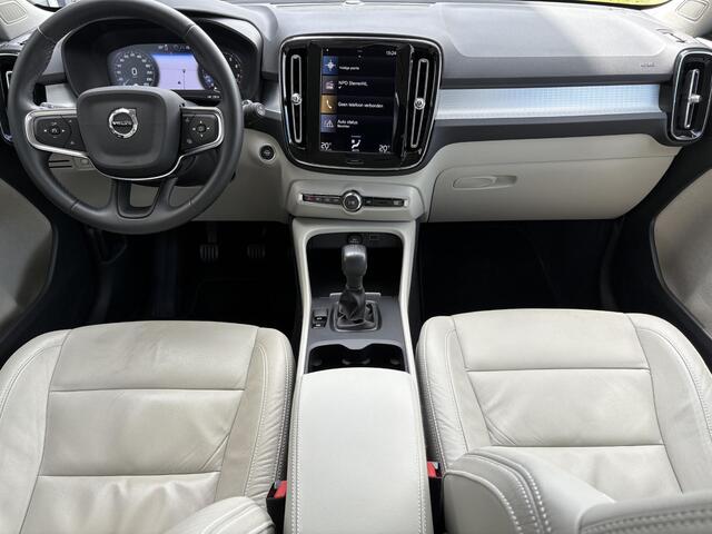 Volvo XC40 1.5 T2 Momentum Business | Leder | Keyless entry | Elektrische achterklep | Adaptieve Cruise controle | Parkeersensoren V+A |