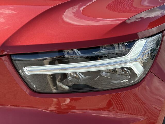 Volvo XC40 1.5 T2 Momentum Business | Leder | Keyless entry | Elektrische achterklep | Adaptieve Cruise controle | Parkeersensoren V+A |